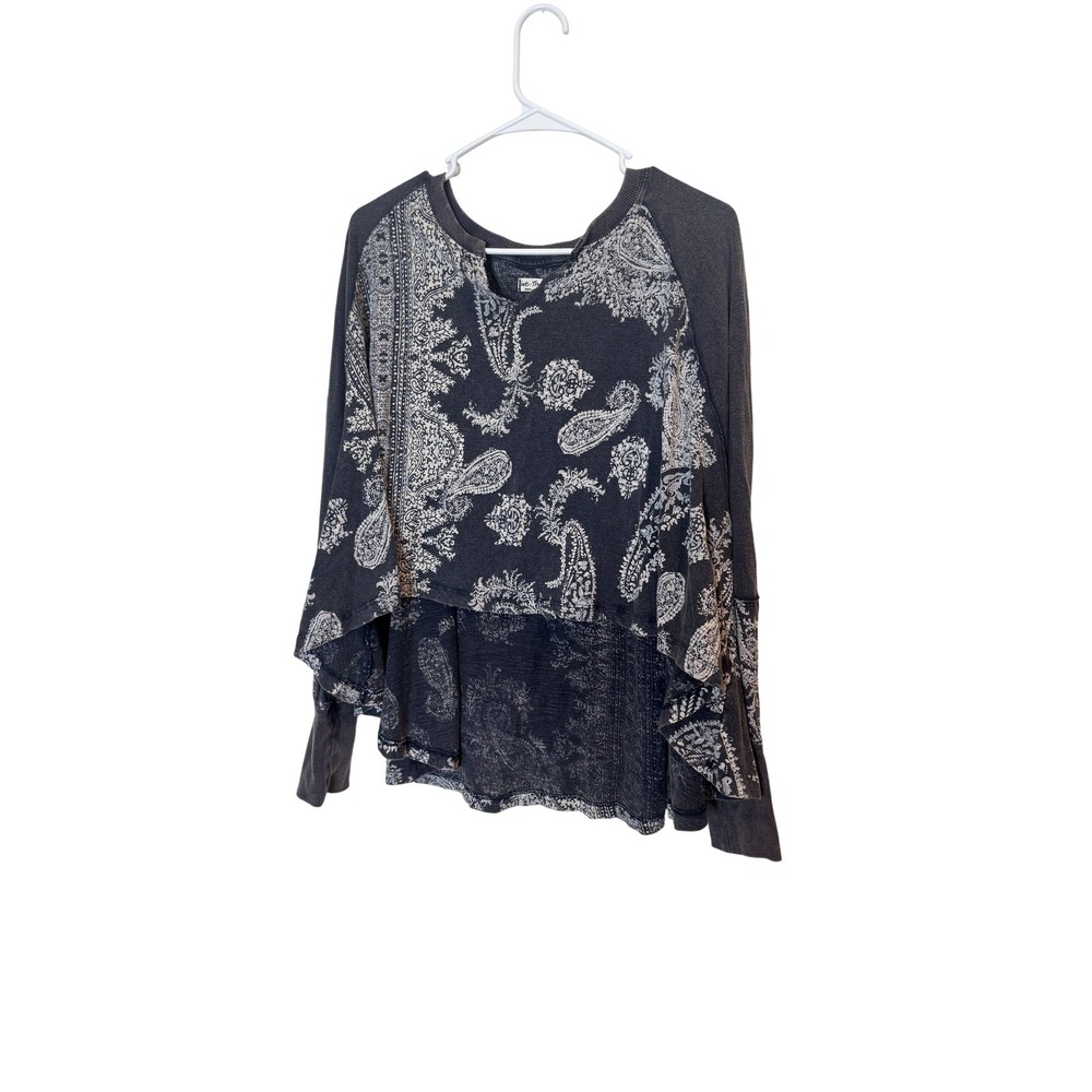 We The Free Shirt Womens Small Gray Paisley Ruffle Hem Layered Boho Tunic Top